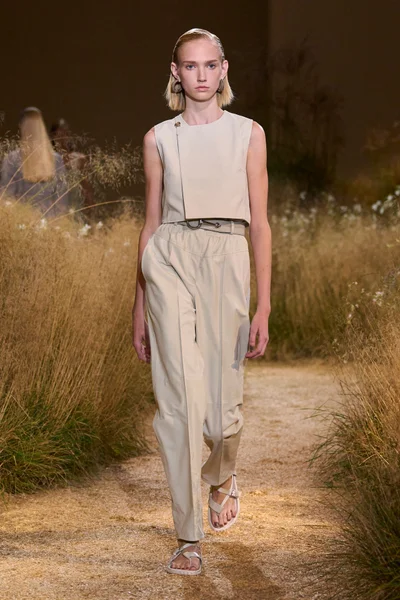 Look 34